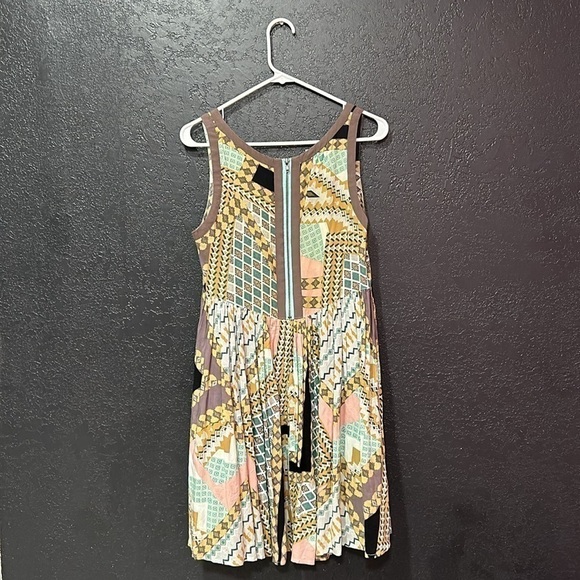 Uncle Frank Brown Yellow Teal Pattern Rayon Sleeveless Shift Dress, Mini, Small - Picture 3 of 7